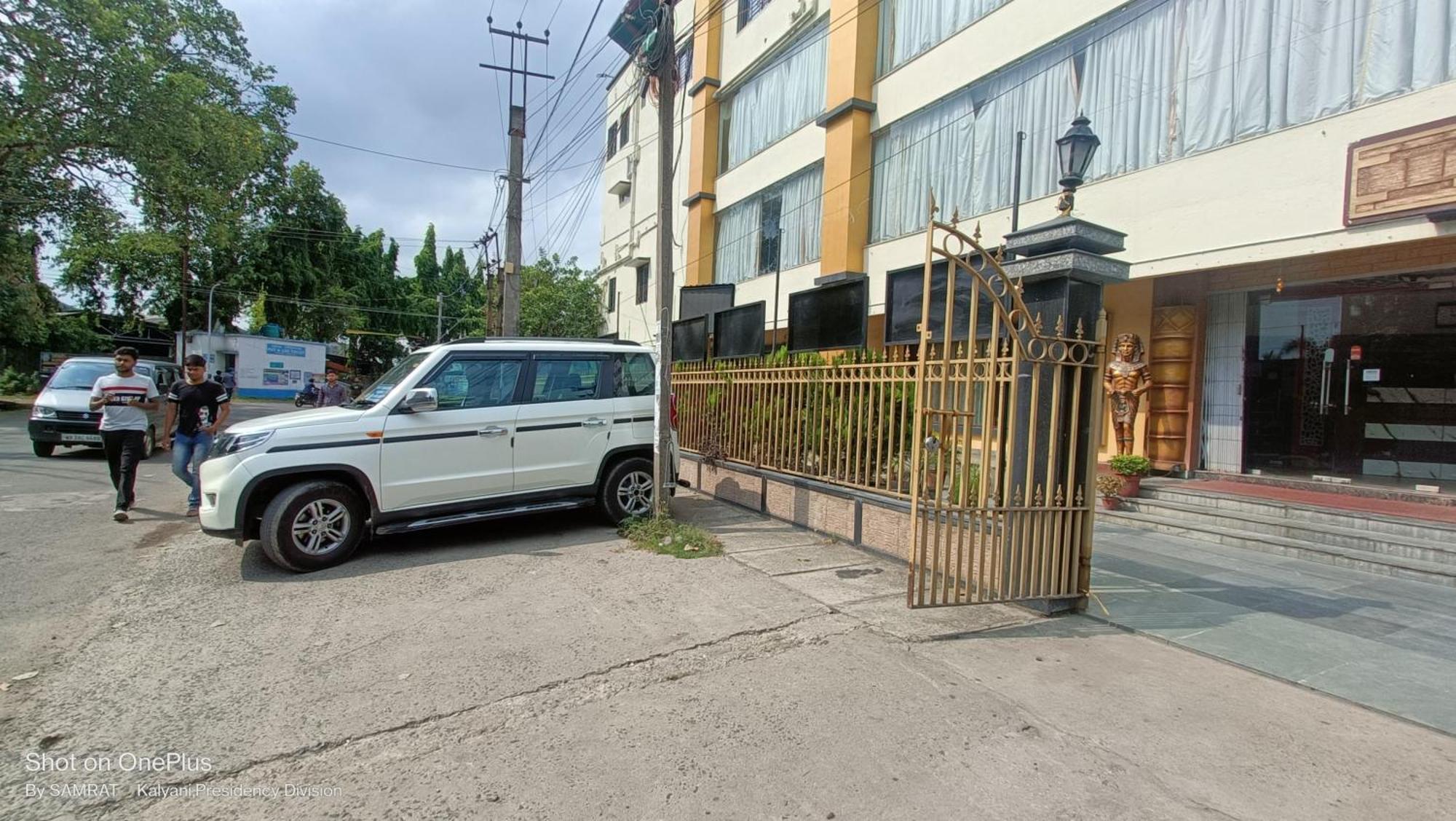 Отель Trisplanet Kalyani Экстерьер фото